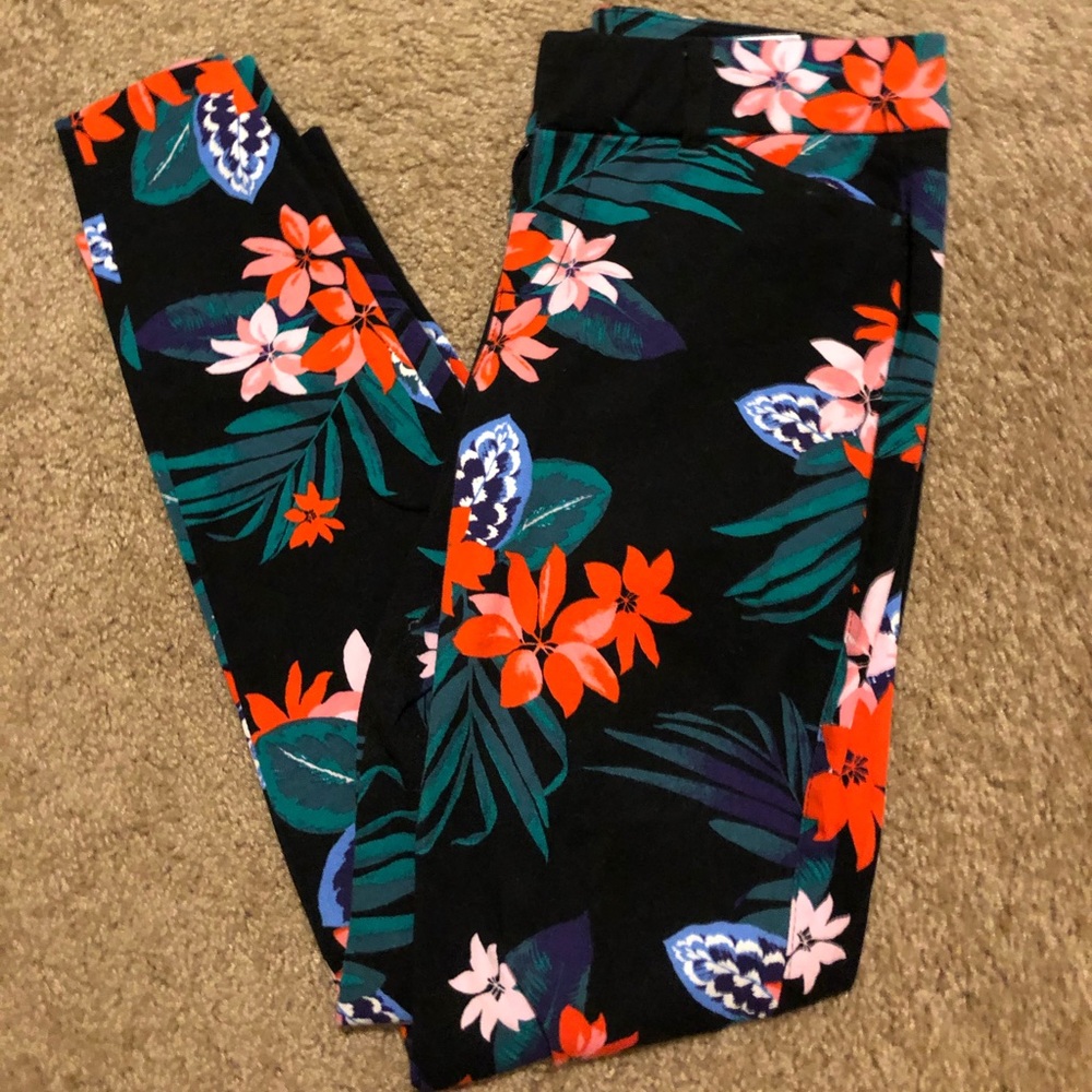 Old navy cropped pixie pants